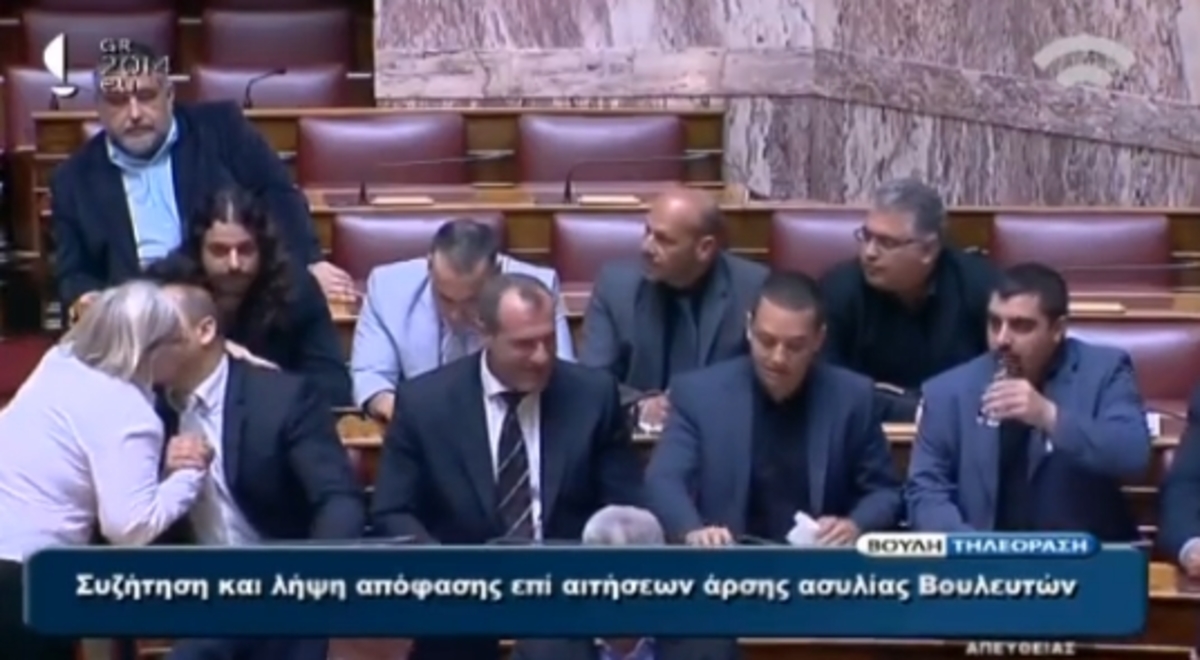 Το φιλί της Ελ.Ζαρούλια