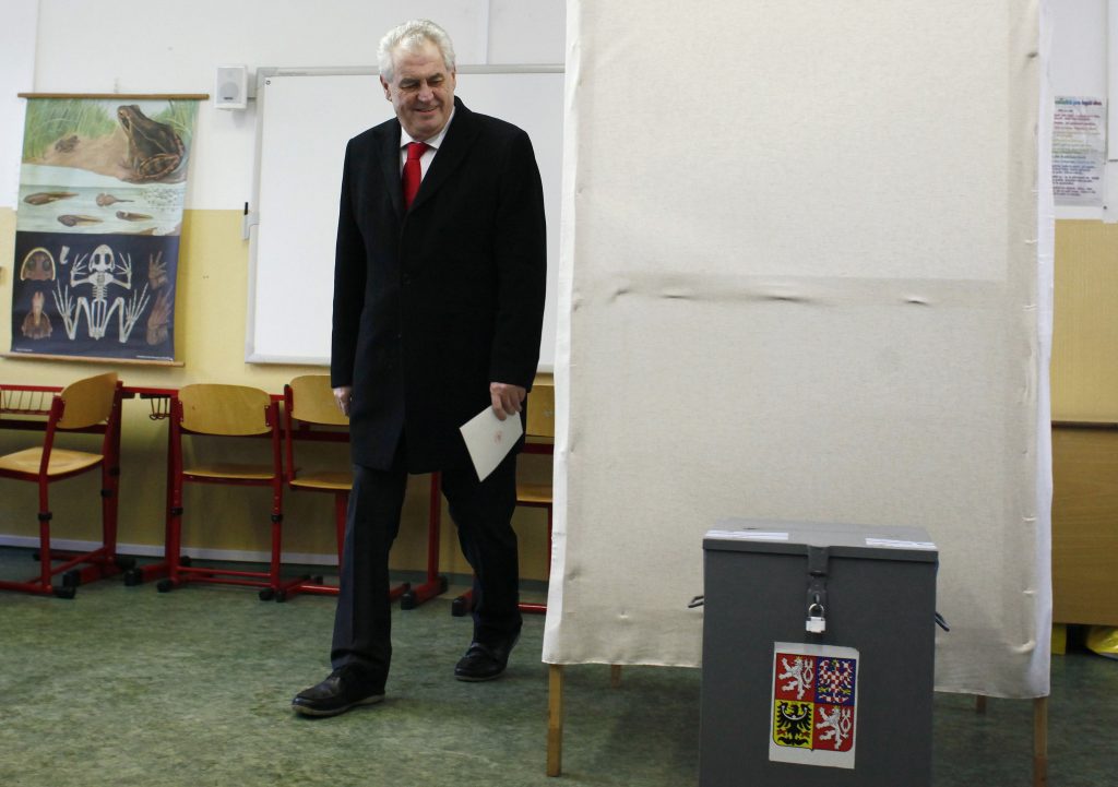 Πρωθυπουργός της Τσεχίας ο αριστερός Ζέμαν