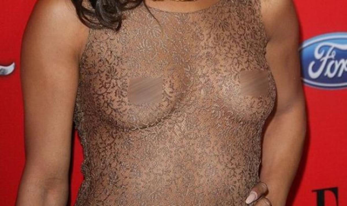 Ποια τραγουδίστρια εμφανίστηκε με αυτό το προκλητικό φόρεμα;