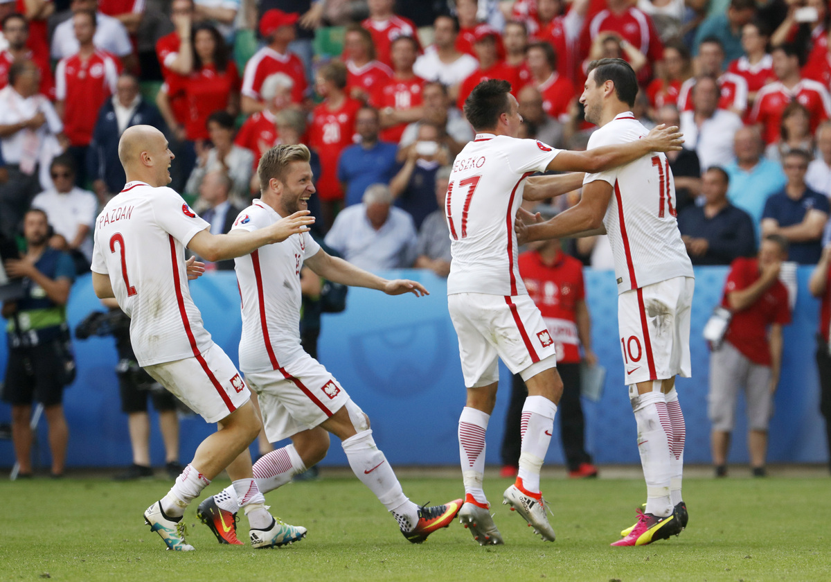 Η Πολωνία στους “8”! To γκολ του Euro ο Σατσίρι!