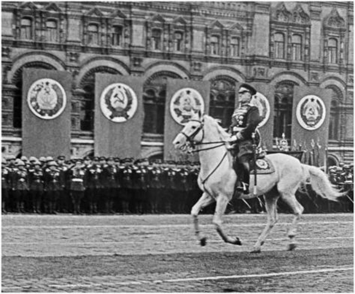 Ο ΣΥΡΙΖΑ αναζητά τον …Ζούκοφ του.Παρασκήνιο για τη δημιουργία “στρατιωτικού επιτελείου”