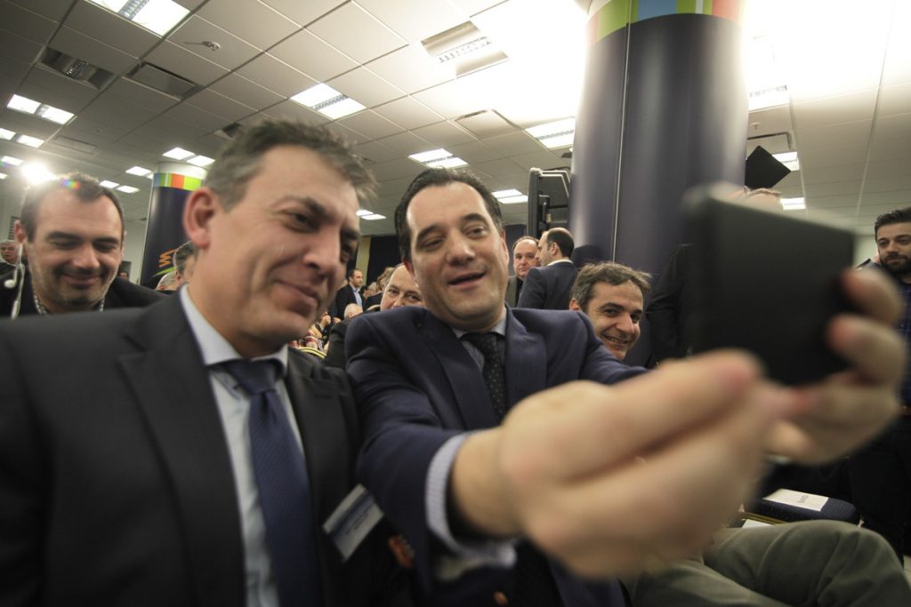 Τι έκανε ο Άδωνις πριν μιλήσει ο Σαμαράς;
