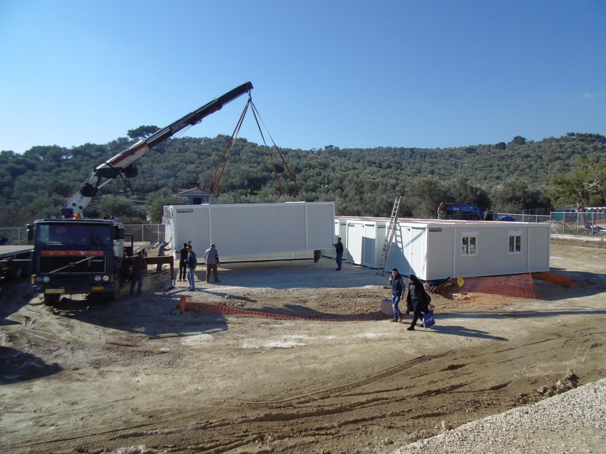 Λέσβος: Μέσα στο hot spot για τους πρόσφυγες στη Μόρια (ΦΩΤΟ)