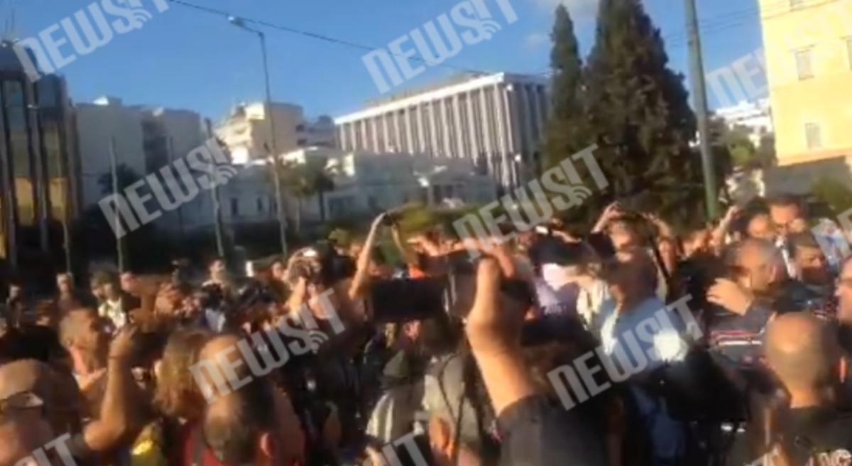 Σύνταγμα: Καζάνι που βράζει