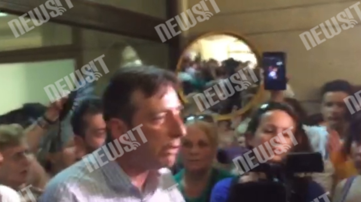 “Πέσιμο” καθαριστριών σε Κατρούγκαλο