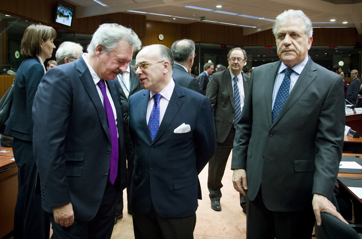 Δραματικός ο Αβραμόπουλος: 10 ημέρες πριν καταρρεύσει η Σένγκεν