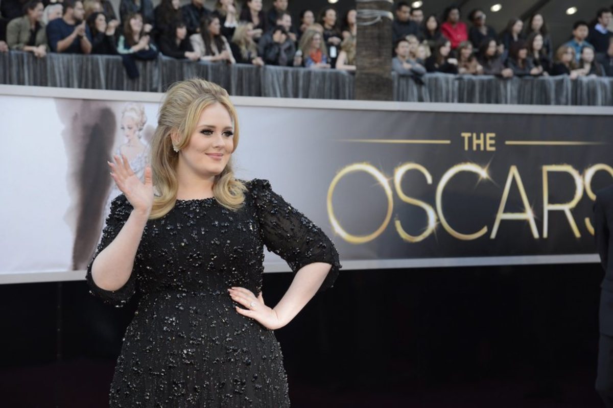 Adele: Μετάνιωσα που είδα την ταινία για την ζωή της Amy Winehouse