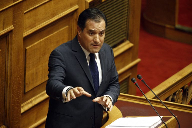 Άγριο τρολάρισμα του Αδωνι Γεωργιαδη στην Βουλή για το Ελληνικό