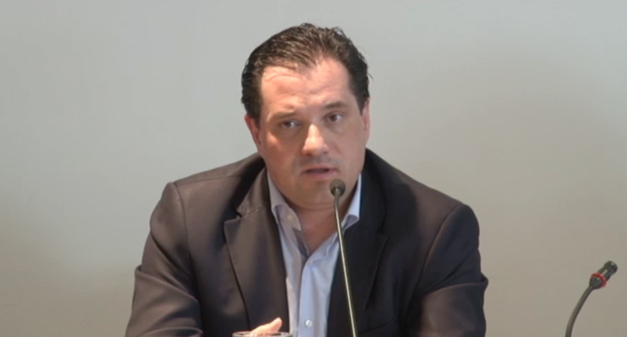Άδωνις προς φαρμακοποιούς: Με κάθε φάρμακο κι ένα… σπίτι δώρο! (VIDEO)