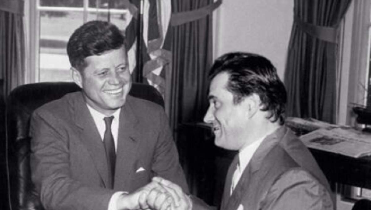 Ο Άδωνις και ο…JFK!