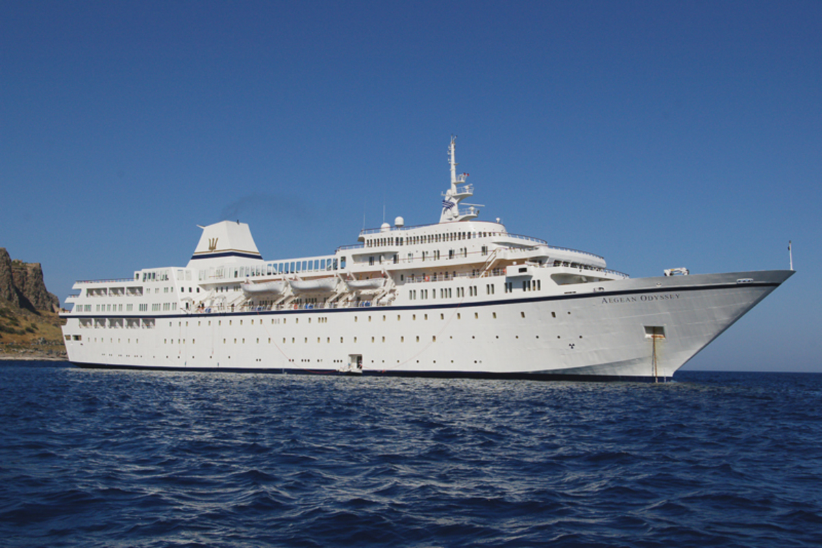 Odyssey shipping. Судно Aegean. MV Gemini трехлетний круиз. Лайнеры в черном море Батуми. Aegean Odyssey рестораны.