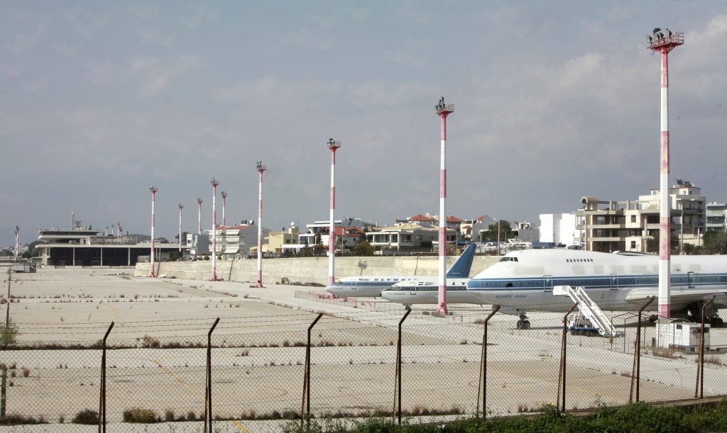 Καλαμάτα: Συνελήφθησαν τρεις Σύροι που ήθελαν να ταξιδέψουν στη Γερμανία με πλαστά έγγραφα