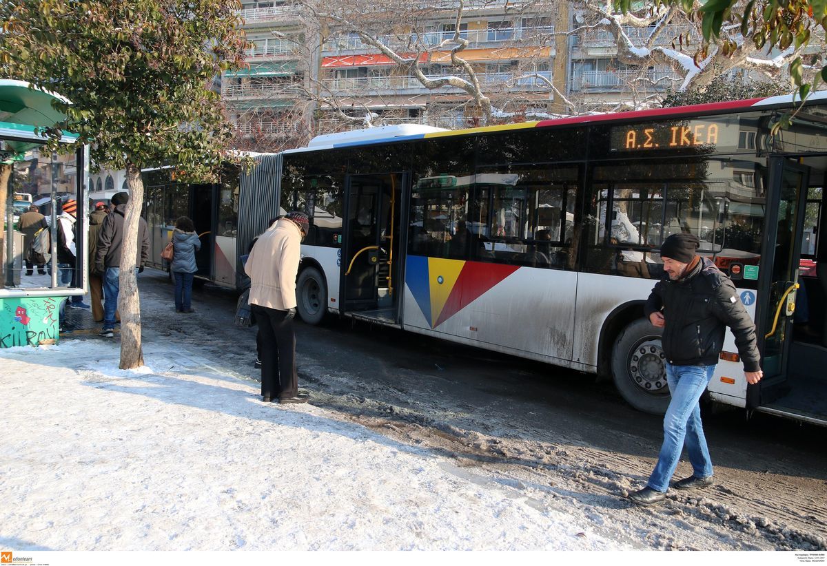 Χιόνια: Νέο μπάχαλο! Τελείωσε το αλάτι στο αεροδρόμιο “Μακεδονία”!