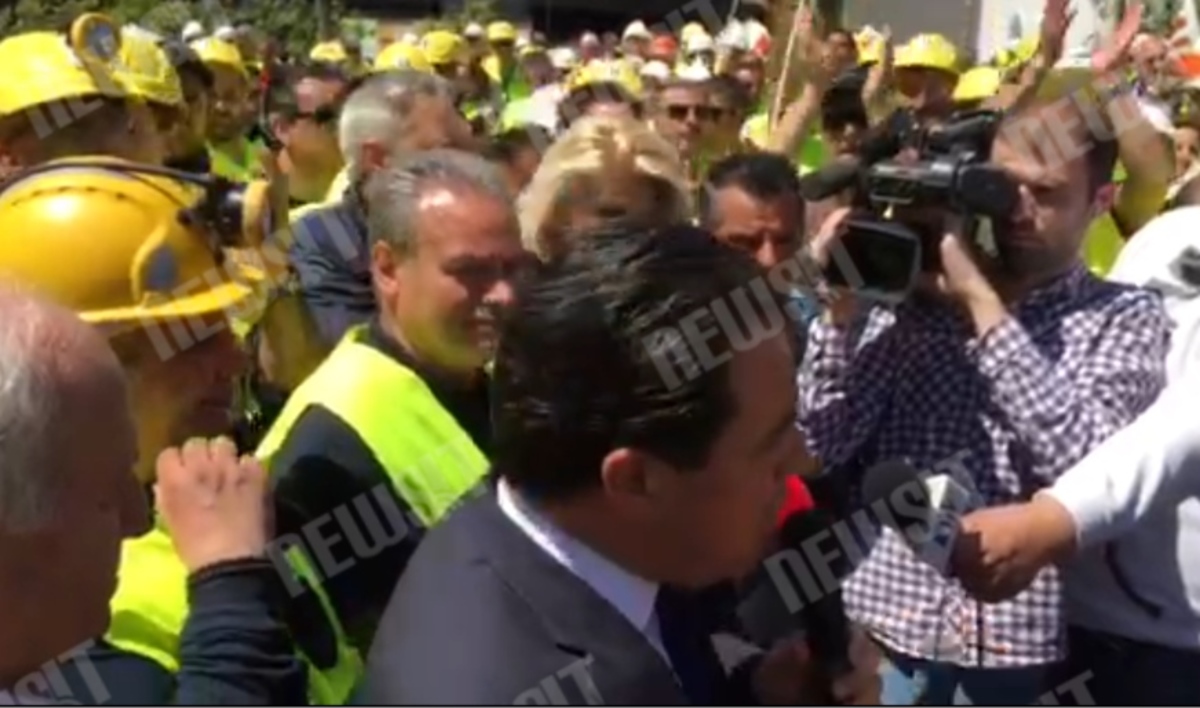 Ο Άδωνις στους μεταλλωρύχους