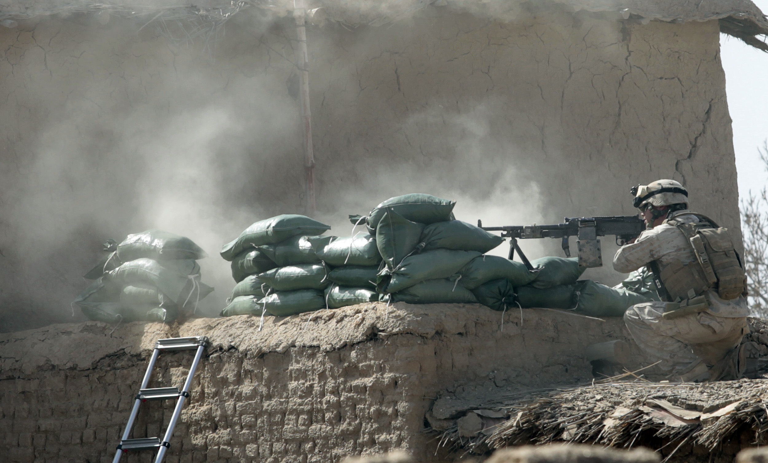 Για δεύτερη μέρα συνεχίζονται οι επιχειρήσεις κατά των Ταλιμπάν. ΦΩΤΟ REUTERS