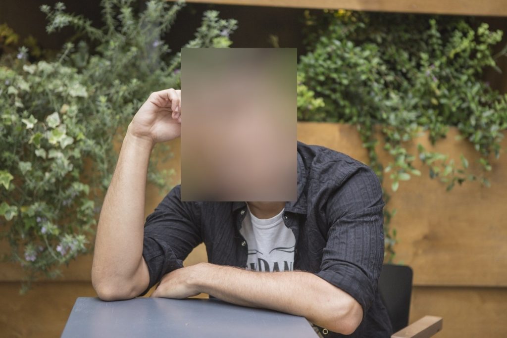 Δημοφιλής νεαρός Έλληνας πρωταγωνιστής βρέθηκε ένα βήμα πριν την αυτοκτονία!