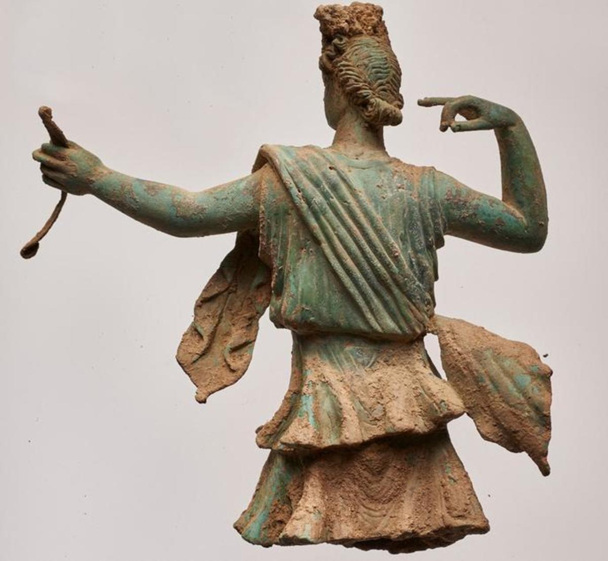 Η πίσω όψη του γλυπτού της Αρτέμιδος - ΦΩΤΟ ΑΠΕ-ΜΠΕ