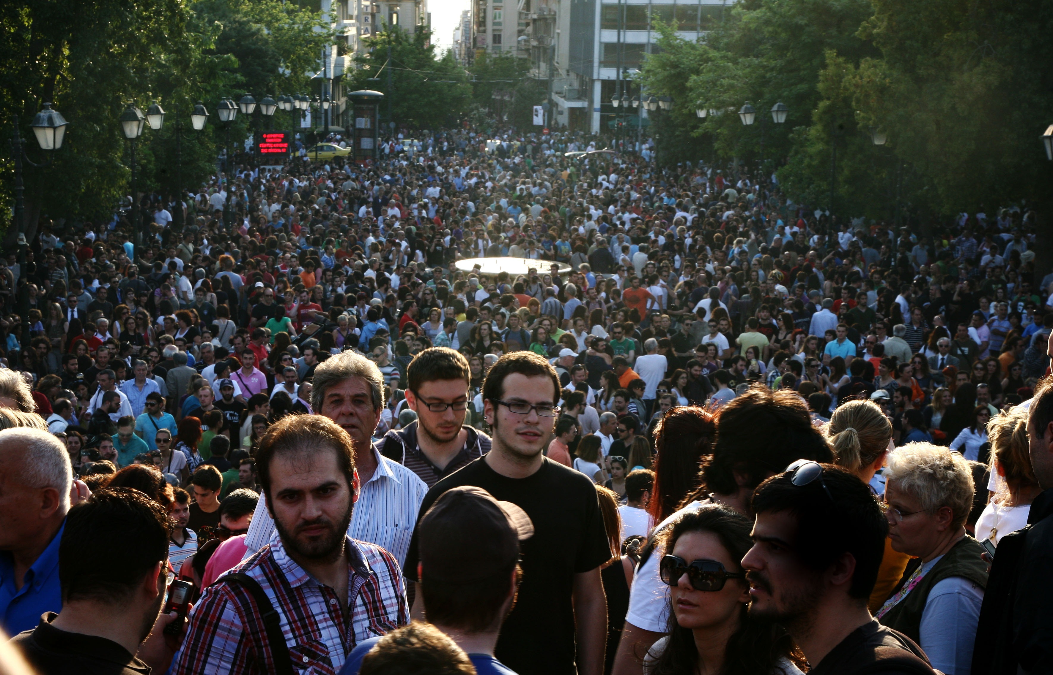 Δείτε εικόνες από τους “αγανακτισμένους” σε όλη την Ελλάδα