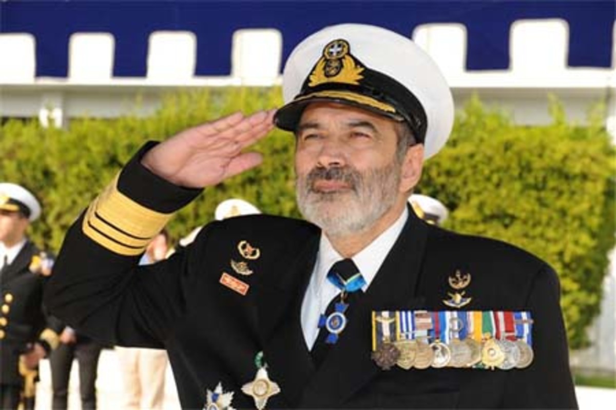 Βαρυσήμαντο μήνυμα από τον Αρχηγό ΓΕΝ:”ως εδώ,διαφορετικά έχουμε πρόβλημα”