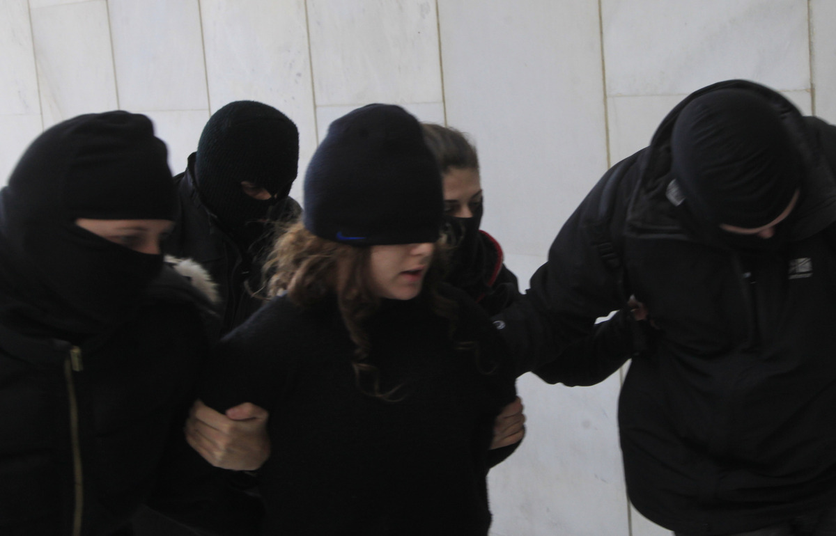 Κράτησε το στόμα της κλειστό η Αγγελική Σπυροπούλου – Προφυλακιστέα η 22χρονη και ο “Ιάσωνας”