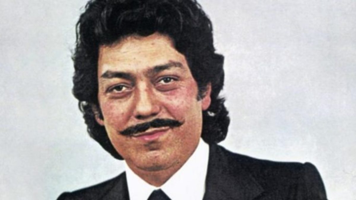 «Μετάνιωσα πικρά που είχα αποκαλέσει “γύφτο” τον Μανώλη Αγγελόπουλο»