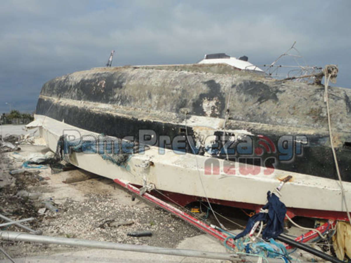 Αγνοείται ζευγάρι Βρετανών ανοιχτά της Πρέβεζας – Μισοβυθισμένο βρέθηκε το σκάφος τους