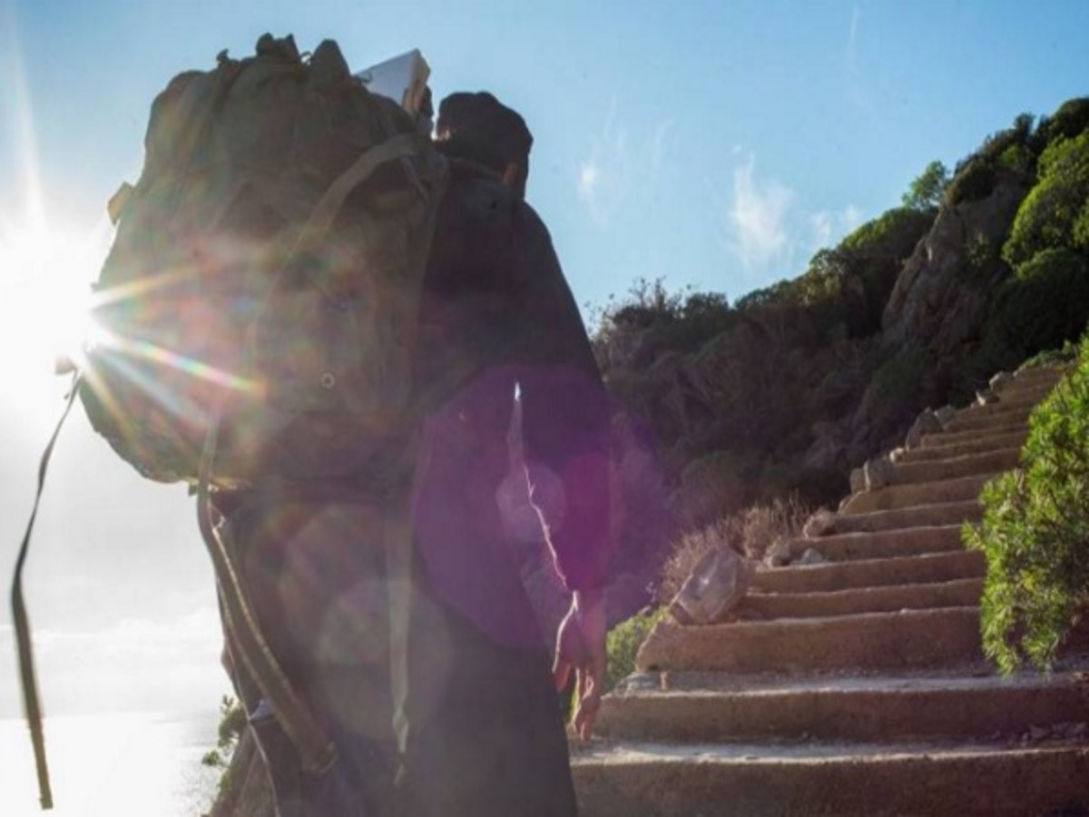 Guardian στο Άγιο Όρος: Οι ερημίτες που ζουν στην άκρη του γκρεμού