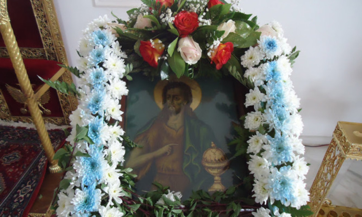 Ο Άγιος Αβέρκιος και το άνοιγμα των κρασιών στη Σαντορίνη