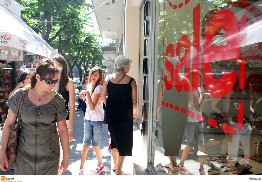 Στα “Τάρταρα” οι πωλήσεις στα καταστήματα λιανικής