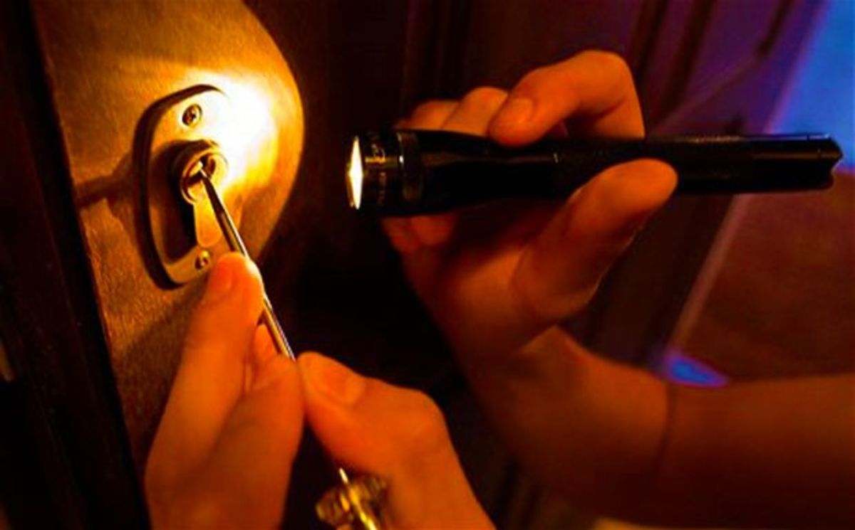 Αγρίνιο: Κλέβουν ακόμη και… ουίσκι!