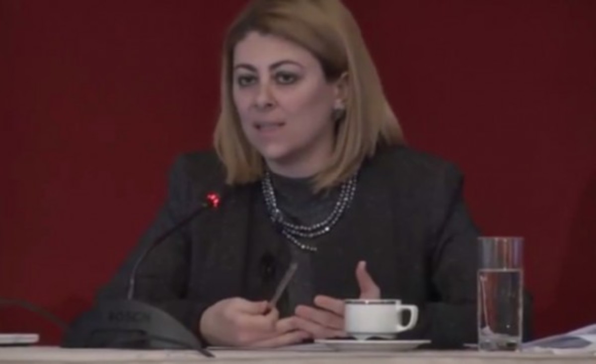 Κ. Σαββαΐδου: Η εργασιομανής διάδοχος του Θεοχάρη που αγαπάει τις βιολογικές σαλάτες, αλλά όχι τα social media