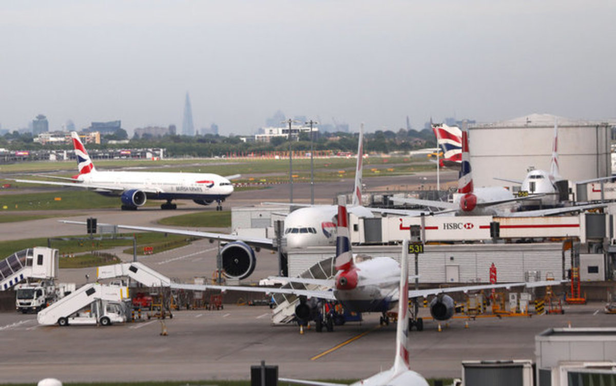 Οι πτήσεις της British Airways πραγματοποιούνται με καθυστερήσεις