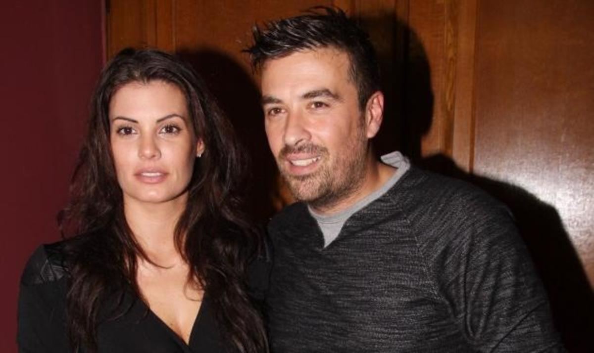 Η Μαρία Κορινθίου απαντά στις φήμες που την ήθελαν ένα βήμα πριν το διαζύγιο!