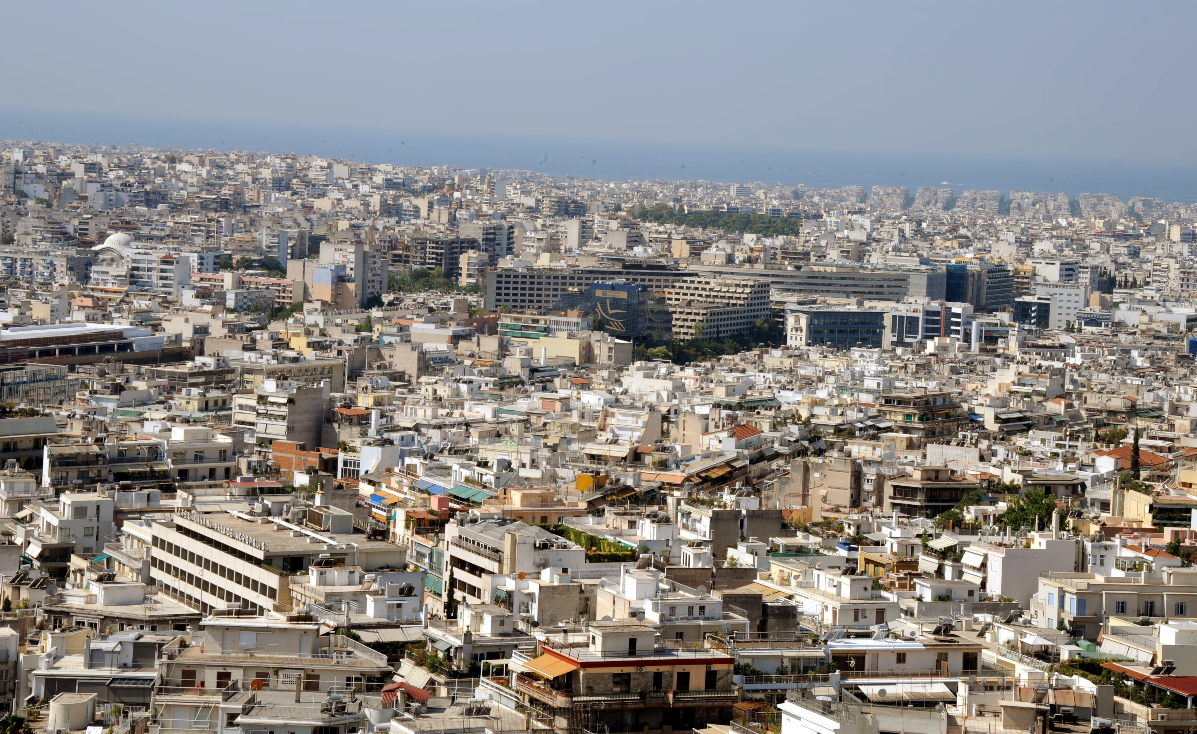 ΕΚΠΟΙΖΩ: Μαζεύουν υπογραφές κατά των πλειστηριασμών