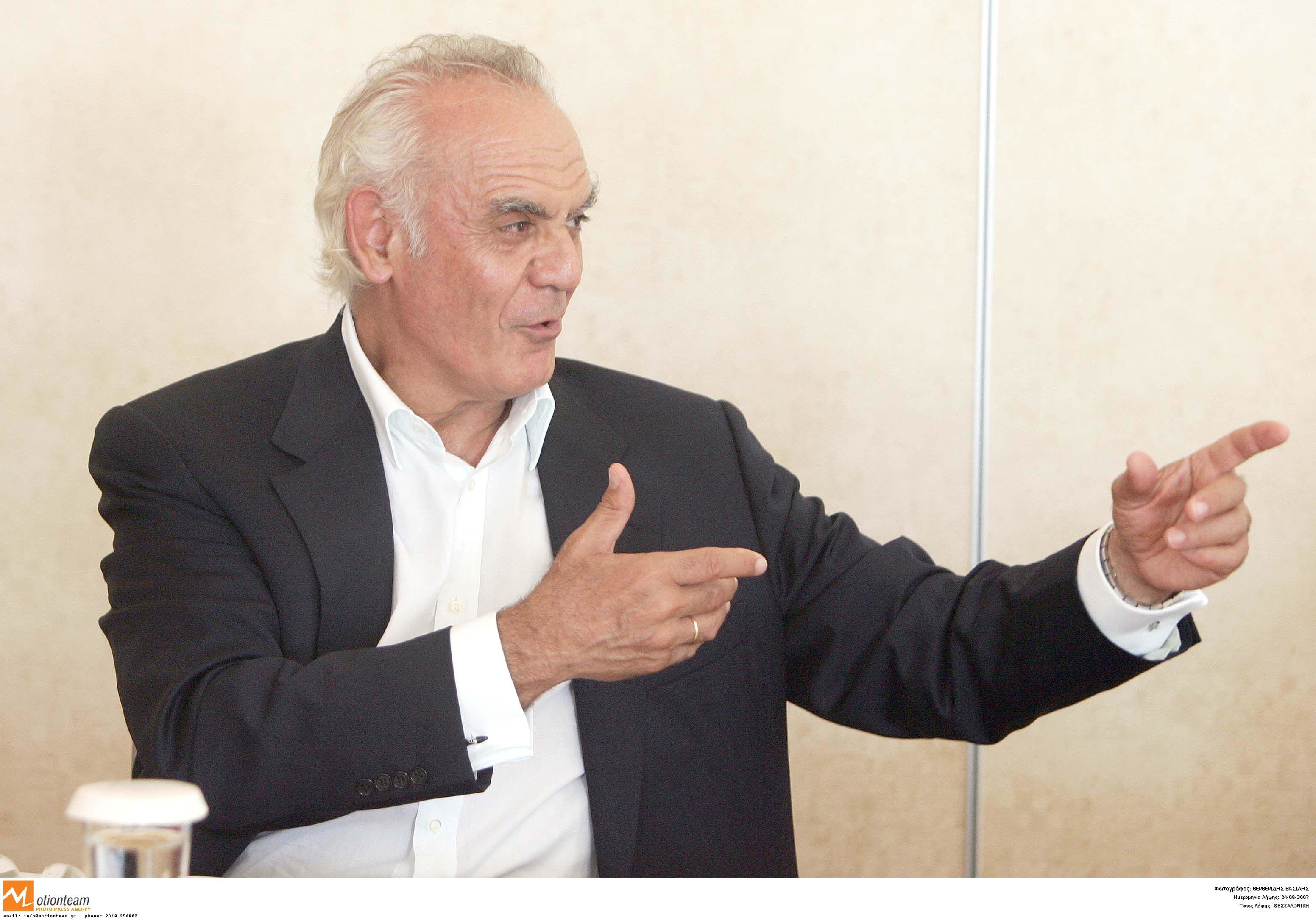 Οργή για τις νέες αποκαλύψεις για τον Άκη Τσοχατζόπουλο – Βρέθηκαν και “πάγωσαν” 10 εκατ. φράγκα στην Ελβετία που συνδέονται με το όνομά του