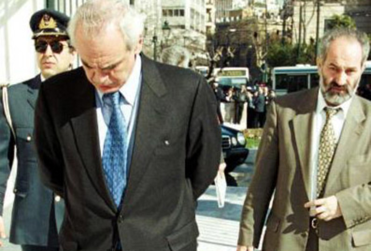 Στο μυαλό…του Άκη – Τι θα πει στη Βουλή ο πρώην ΥΕΘΑ