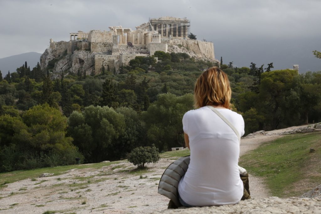 Μόνο έτσι θα βλέπετε αύριο την Ακρόπολη - Από μακριά