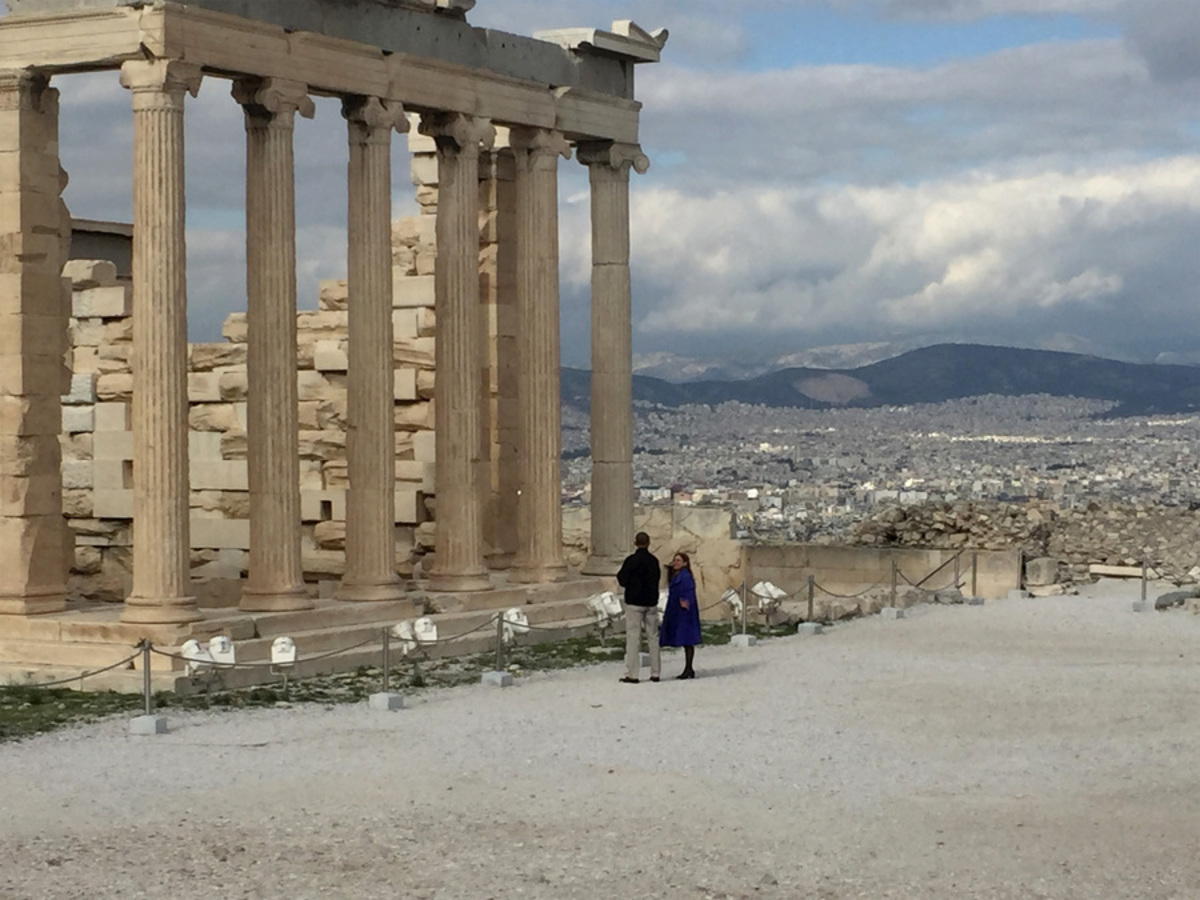 Ομπάμα στην Ακρόπολη: Τι αποκάλυψε η γυναίκα που τον ξενάγησε