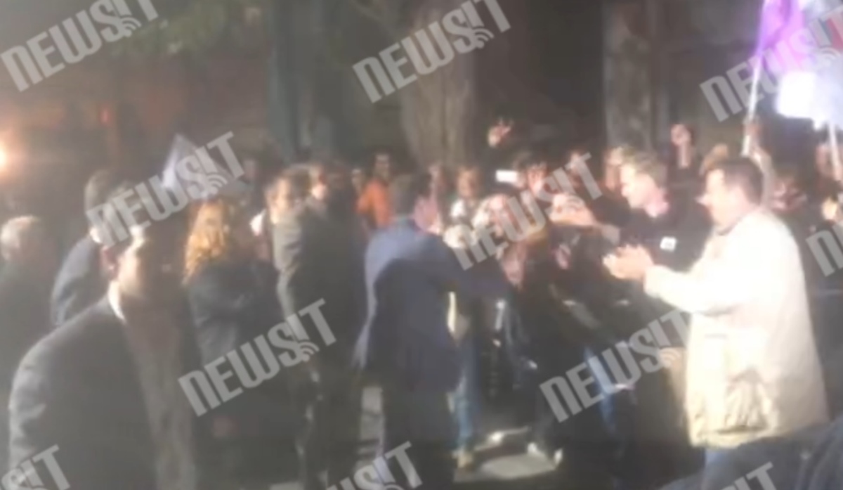 Η άφιξη του Α.Τσίπρα