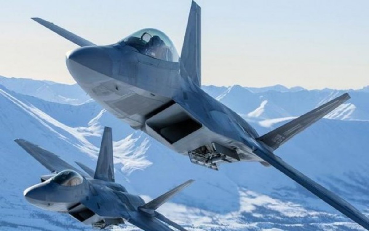 Μαχητικό αεροσκάφος F-22 στην Αλάσκα! Εκπληκτικές φωτογραφίες