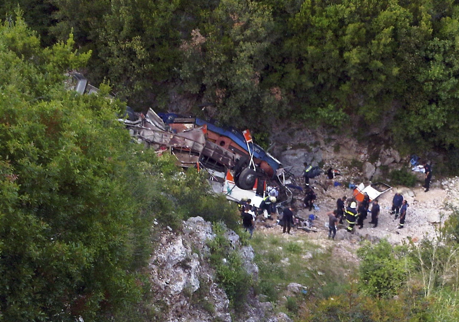 ΦΩΤΟ ΕUROKINISSI - Το σημείο της συντριβής