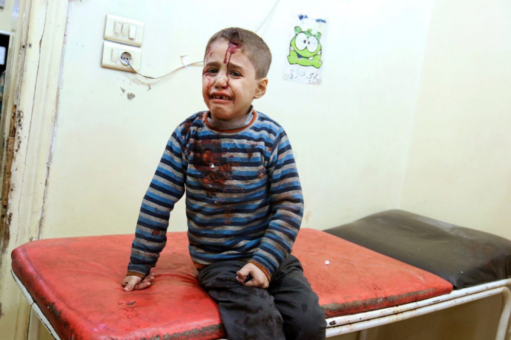 Χαλέπι: Μέσα στα νοσοκομεία του θανάτου – Συγκλονιστικές εικόνες [pics, vids]