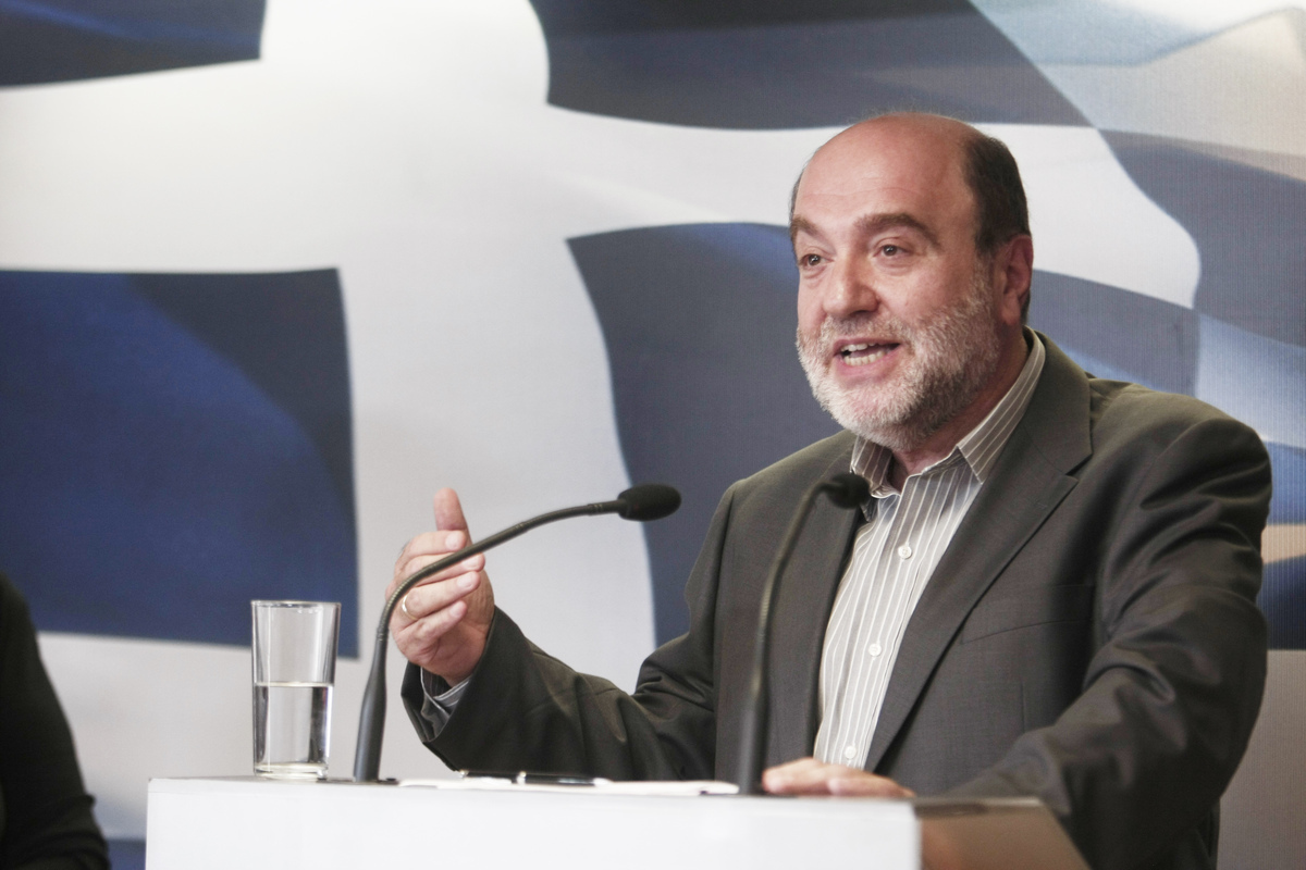 Τρύφων Αλεξιάδης: Σαρωτικοί έλεγχοι “από πάνω προς τα κάτω”