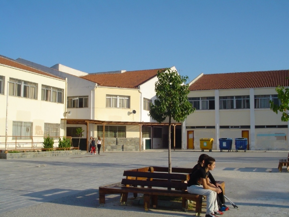 Πάτρα: Πήγαν να κλέψουν το αλεξικέραυνο αλλά τους χτύπησε ”κεραυνός”!