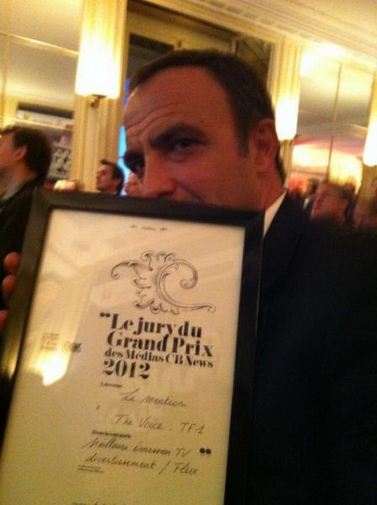 Ποιός βράβευσε τον Νίκο Αλιάγα ;