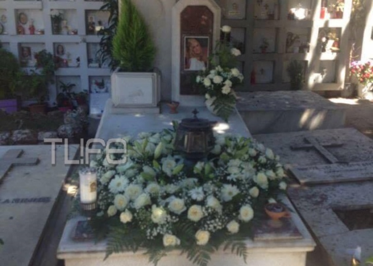 Μνημόσυνο Αλίκης Βουγιουκλάκη: Την ξέχασαν σχεδόν όλοι