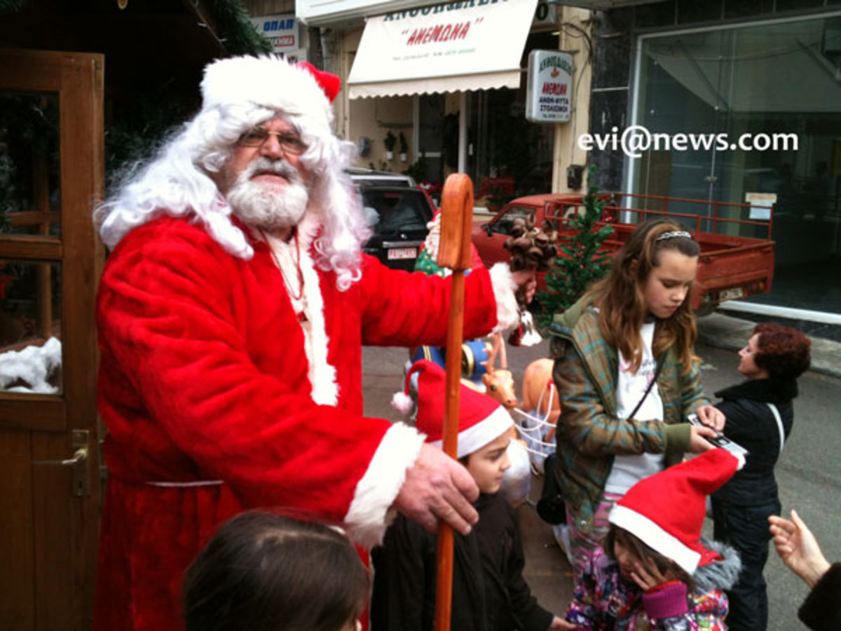 Αλιβέρι: Ο Άγιος Βασίλης ήρθε με άμαξα! Φωτό και Video