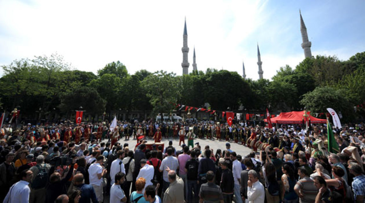 “Γιορτάζουν” οι Τούρκοι την Άλωση της Πόλης – “Ευχαριστούμε τον Μωάμεθ που μας την παρέδωσε” λένε