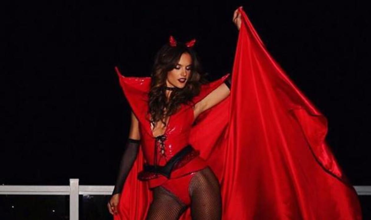 Alessandra Ambrosio: Τα πέταξε όλα έξω και έγινε “καυτό” διαβολάκι!