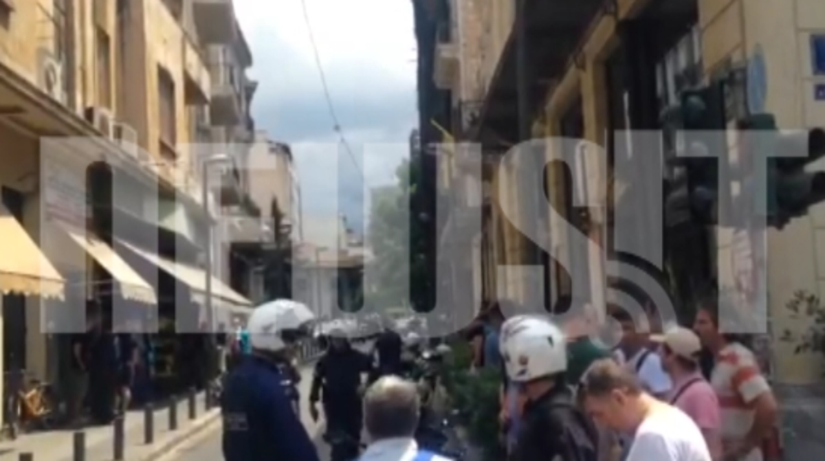 Μεταφορά Ν.Μαζιώτη με ασθενοφόρο